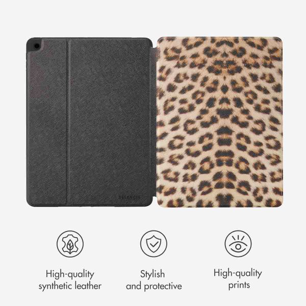 Selencia Vivid Tablet Case Apple iPad 9 (2021) 10.2 inch / iPad 8 (2020) 10.2 inch / iPad 7 (2019) 10.2 inch - Wild Leo