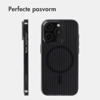 Accezz Lite Backcover met MagSafe | Fluted | Apple iPhone 15 Pro - Zwart
