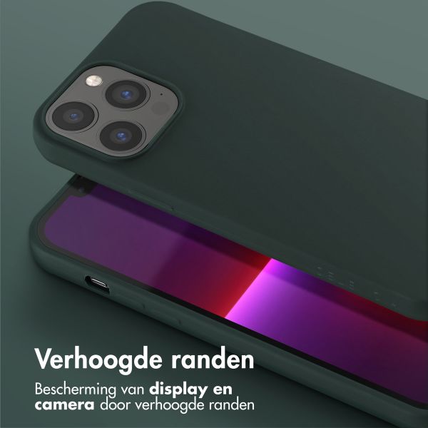 Selencia Siliconen hoesje met afneembaar koord iPhone 13 Pro Max - Donkergroen