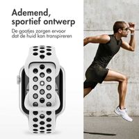 imoshion Sport⁺ bandje Apple Watch Series 1 t/m 11 / SE / Ultra (44/45/46/49 mm) - Maat M/L - Pure Platinum & Black