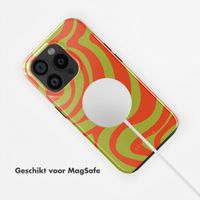 Selencia Vivid Backcover met MagSafe Apple iPhone 15 Pro - Wavy Swirl Orange Fern
