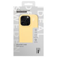 iDeal of Sweden Silicone Case met MagSafe Apple iPhone 17e / 16e / 15 / 14 / 13 - Soft Lemon