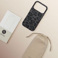 Selencia Sabi Backcover Panterprint met MagSafe Apple iPhone 17 Pro - Midnight Black