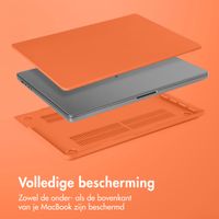 imoshion Hard Cover voor de MacBook Pro 16 inch (2021 / 2023 M3 chip / 2024 M4 chip) - A2485 / A2780 / A2991 / A3186 / A3403 - Apricot Crush Orange