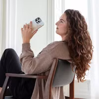 Selencia Vivid Backcover met MagSafe Apple iPhone 15 Pro - Marble Light Brown