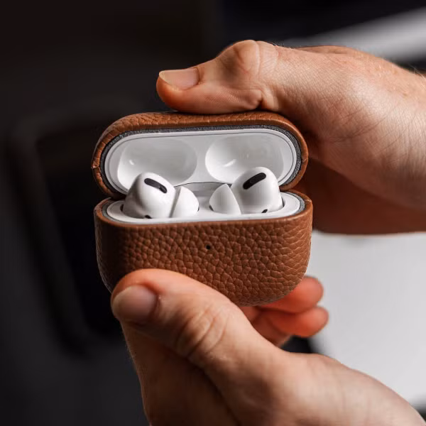 Accezz Echt Leren Case  Apple AirPods Pro 2 - Cognac