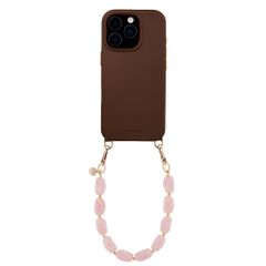 Selencia Rivièra MagSafe Backcover met afneembare haakjes voor de Apple iPhone 15 Pro - Choco Brown + Satin Crush Polskoord - Cosmic Candy