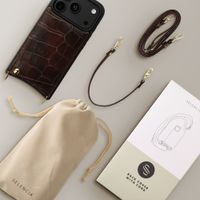 Selencia Nova Croco Telefoonhoes met Koord en Pashouder Apple iPhone 18 Pro Max / 17 Pro Max - Choco Brown