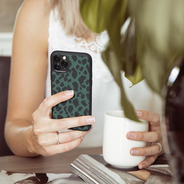 imoshion Design hoesje Samsung Galaxy A72 - Luipaard - Groen / Zwart