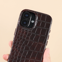 Selencia Croco Backcover met MagSafe Apple iPhone 16 - Choco Brown