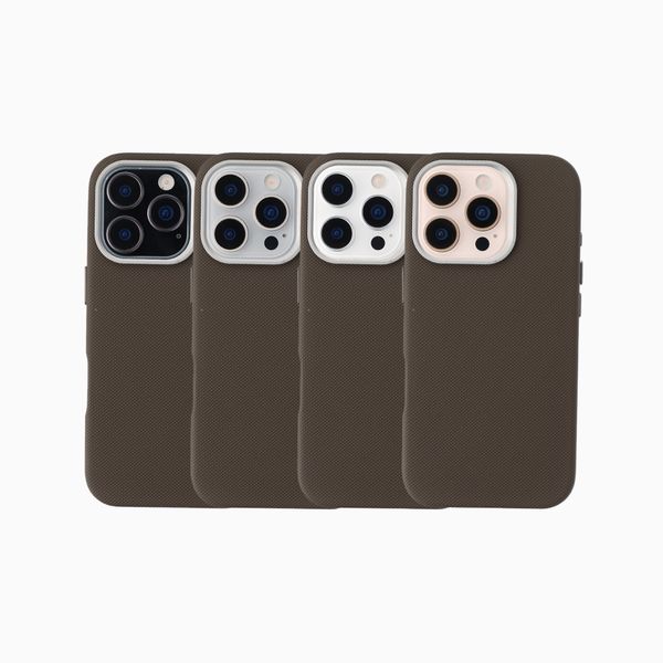 Accezz Mesh Backcover met MagSafe Apple iPhone 16 Pro - Bruin