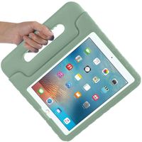 imoshion Kidsproof Backcover met handvat Apple iPad 6 (2018) 9.7 inch / iPad 5 (2017) 9.7 inch - Olive Green