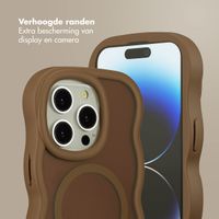 Selencia Wavy Backcover met MagSafe Apple iPhone 14 Pro - Mocha Brown