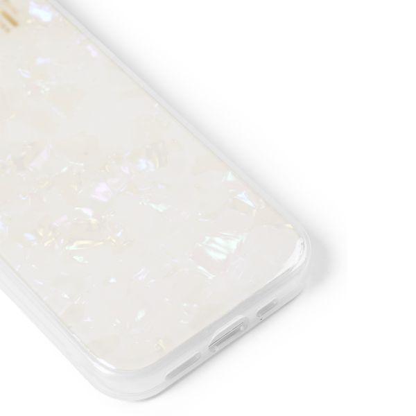 iDeal of Sweden Pearlized Case iPhone 13 / 14 / 15 - Wit