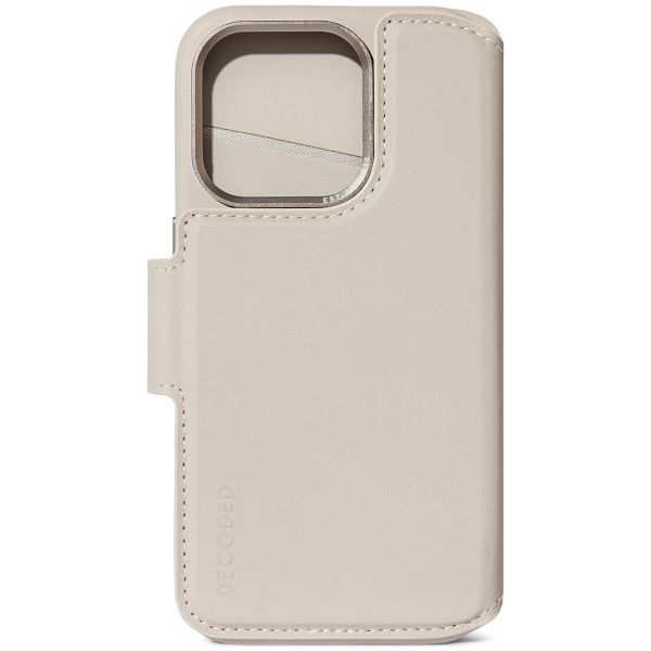 Decoded 2 in 1 Leather Detachable Wallet iPhone 15 Pro - Clay