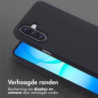 Selencia Siliconen hoesje met afneembaar koord Samsung Galaxy A17 - Zwart