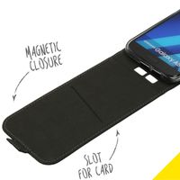 Accezz Flipcase Samsung Galaxy A5 (2017) - Zwart