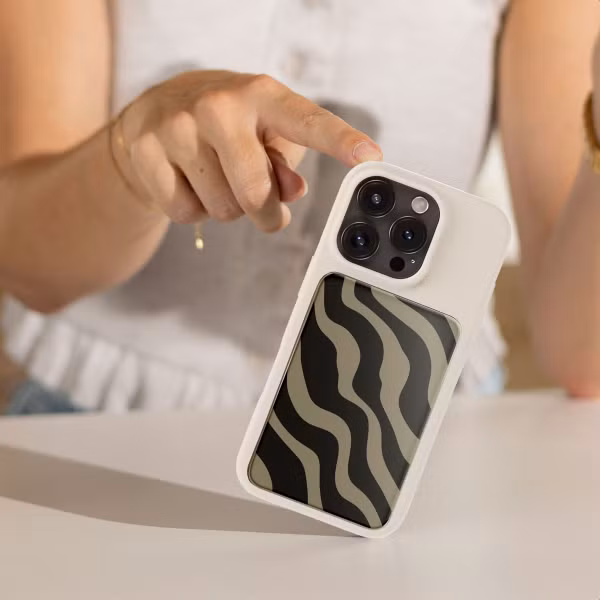 Selencia Vivid MagSafe Powerbank 5.000 mAh - Draadloze Powerbank - MagSafe en Qi2 - Black / Swirl Black