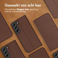 Accezz Premium Leather Slim Bookcase Samsung Galaxy S22 - Bruin