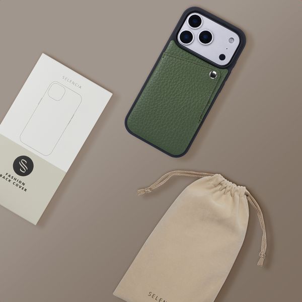 Selencia Riva Backcover met Pashouder Apple iPhone 17 Pro Max - Sage Green