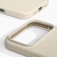 iDeal of Sweden Silicone Case met MagSafe Apple iPhone 18 Pro / 17 Pro - Cloud Dancer