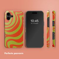 Selencia Vivid Backcover met MagSafe Apple iPhone 16 - Wavy Swirl Orange Fern