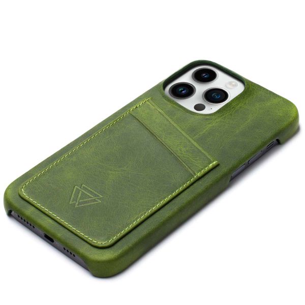 Wachikopa Full Wrap C.C. Backcover met 2 pashouders iPhone 14 Pro - Forest Green