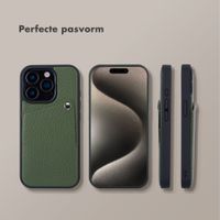 Selencia Riva Backcover met Pashouder Apple iPhone 15 Pro - Sage Green