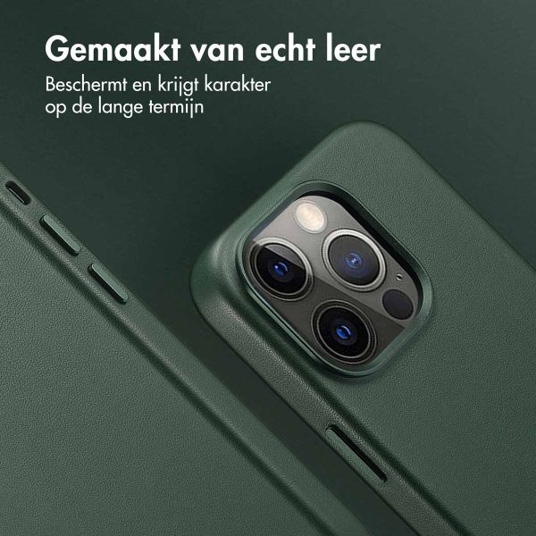 Accezz MagSafe Leather Backcover Apple iPhone 13 Pro - Cedar Green
