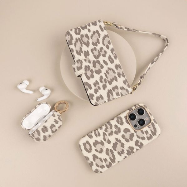 Selencia Sabi Back Cover Panther Print with MagSafe Apple iPhone 17e / 16e - Soft Ivory