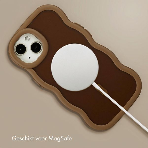 Selencia Wavy Backcover met MagSafe Apple iPhone 14 / 13 - Mocha Brown