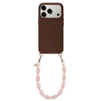 Selencia Rivièra MagSafe Backcover met afneembare haakjes voor de Apple iPhone 17 Pro Max - Choco Brown + Satin Crush Polskoord - Cosmic Candy
