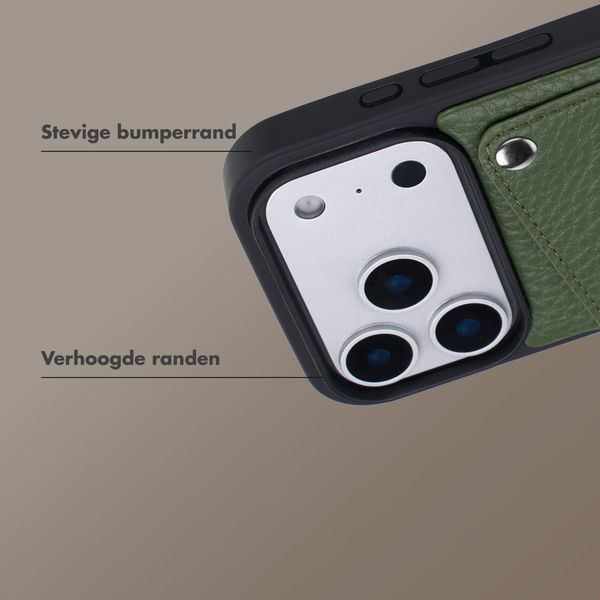 Selencia Riva Backcover met Pashouder Apple iPhone 17 Pro Max - Sage Green