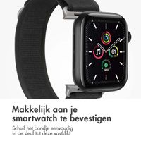 imoshion Nylon Trail bandje Apple Watch Series 1 t/m 9 / SE (38/40/41 mm) | Series 10 / 11 (42 mm) - Pure Black