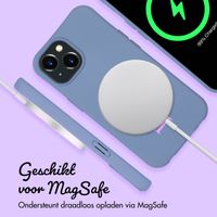 Gepersonaliseerd Color Backcover MagSafe met afneembaar koord en naam  iPhone 15 - Ash Blue