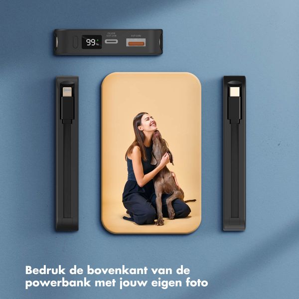 Ontwerp je eigen 10.000 mAh powerbank met geïntegreerde kabels - Zwart