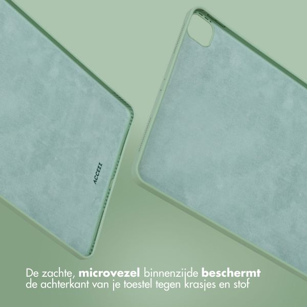 Accezz Liquid Silicone Backcover met penhouder Apple iPad Pro 12.9 (2022) / Pro 12.9 (2021) / Pro 12.9 (2020) - Lichtgroen