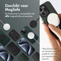 Accezz Leather Bookcase 2-in-1 met MagSafe Apple iPhone 16e - Cedar Green