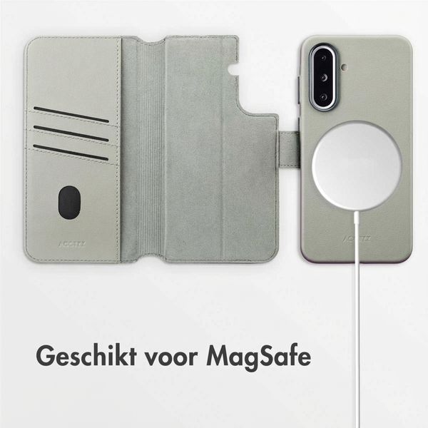 Accezz Leather Bookcase 2-in-1 met MagSafe Samsung Galaxy A36 / A56 - Light Grey