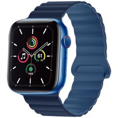 imoshion Magnetisch Siliconen bandje Apple Watch Series 1 t/m 9 / SE (38/40/41 mm) | Series 10 / 11 (42 mm) - Donkerblauw