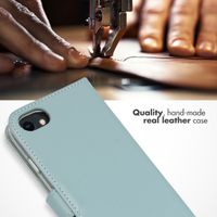Selencia Genuine Leather Book Case Apple iPhone SE (2022 / 2020) / 8 / 7 / 6(s) - Air Blue