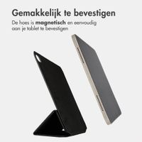 Accezz Leather Trifold Bookcase Apple iPad Pro 13 (2025) M5 / (2024) M4 - Zwart