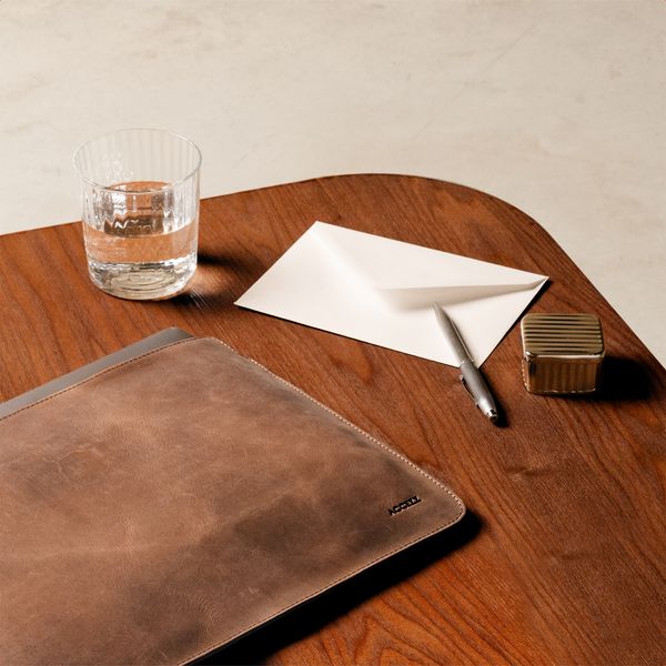 Accezz Leather laptop sleeve 16 inch - Cognac