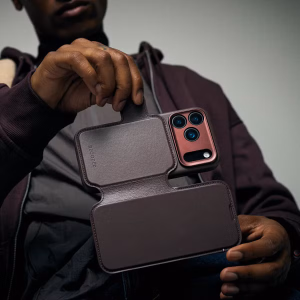 Decoded 2 in 1 Leather Detachable Wallet MagSafe Apple iPhone 17 Pro Max - Solid Clay