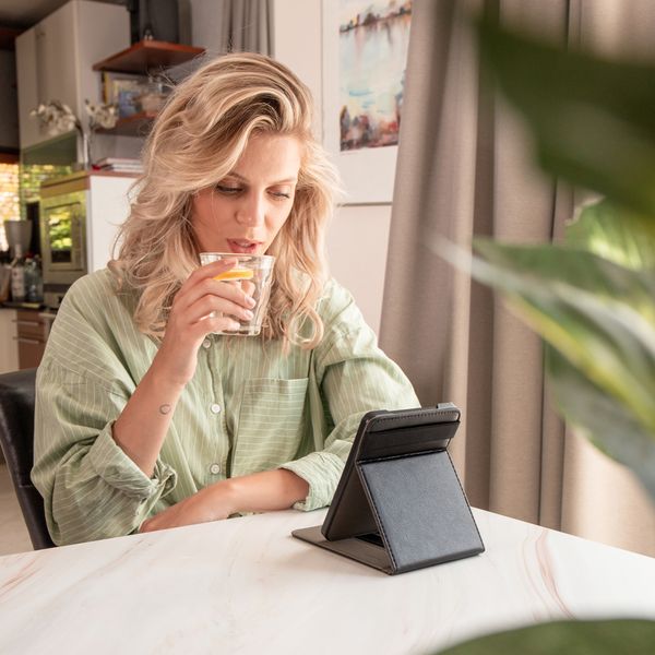 imoshion Stand Flipcase Pocketbook Era Color - Zwart