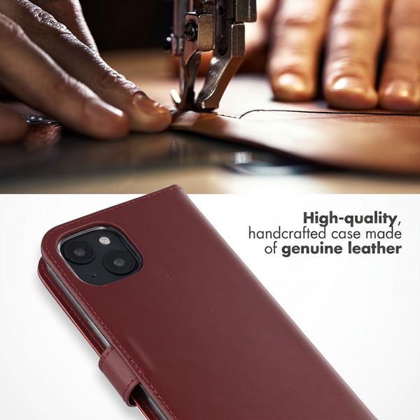 Selencia Genuine Leather Book Case Apple iPhone 15 - Burgundy