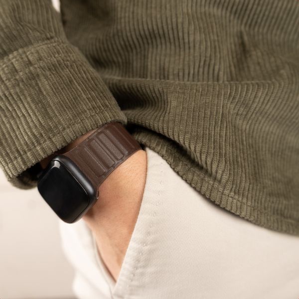 Accezz Magnetisch echt lederen bandje Apple Watch | 44/45/46/49 mm - Chocolate Brown