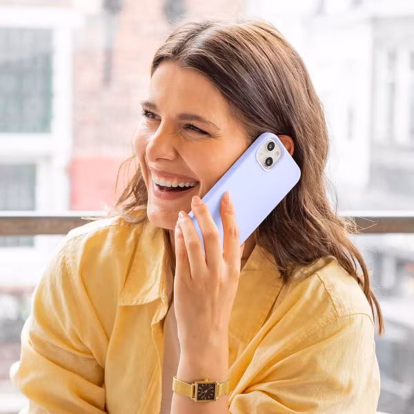 Accezz Liquid Silicone Backcover met MagSafe Apple iPhone 15 - Paars