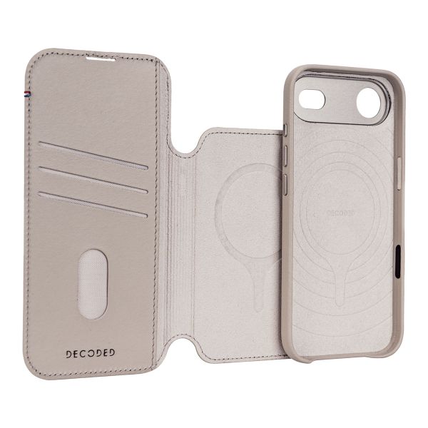 Decoded 2 in 1 Leather Detachable Wallet MagSafe Apple iPhone 17 Pro - Solid Clay