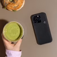 Selencia Riva Backcover met Pashouder Apple iPhone 15 Pro - Zwart